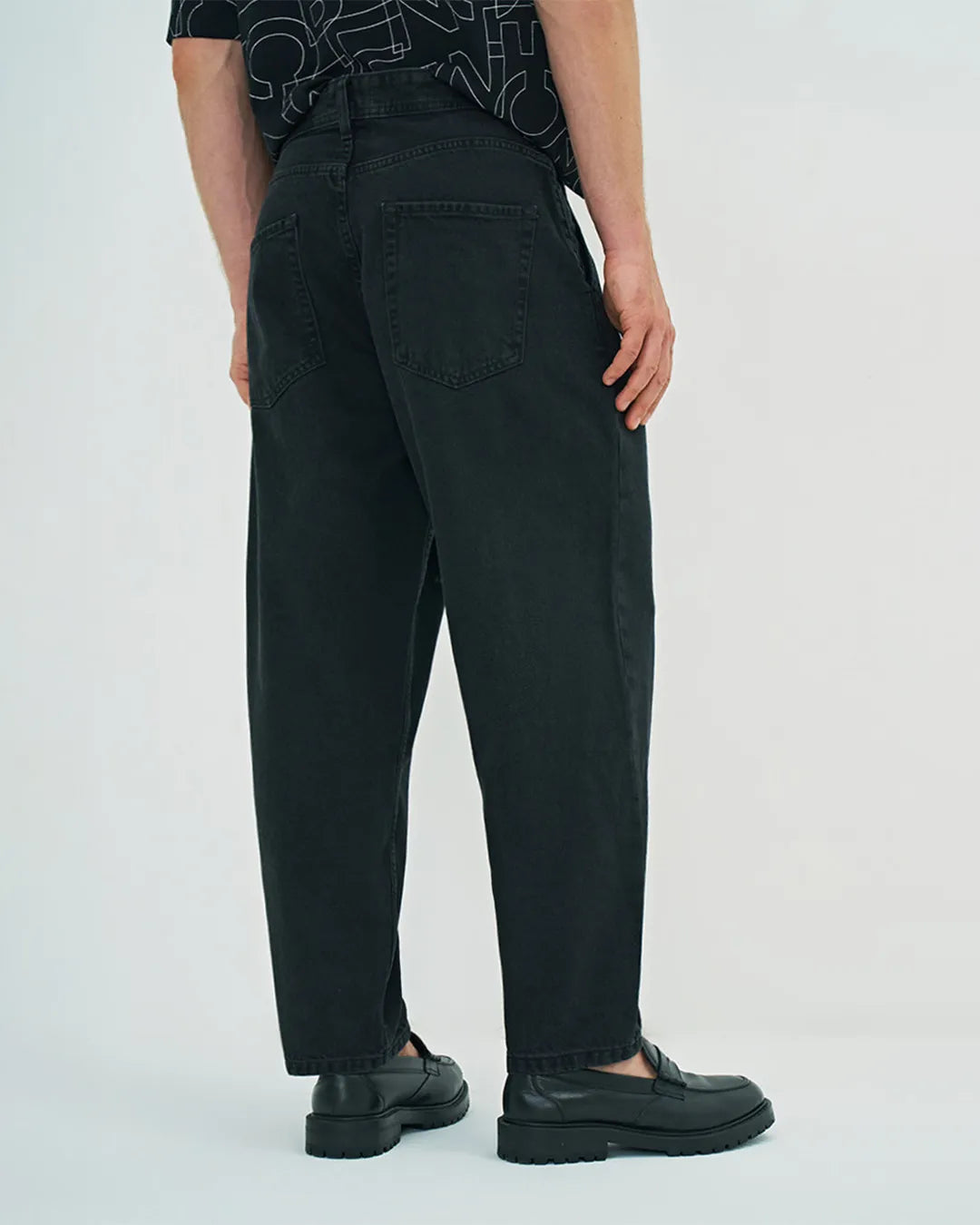 Ostin Men's Black Balloon Fit Denim Jeans