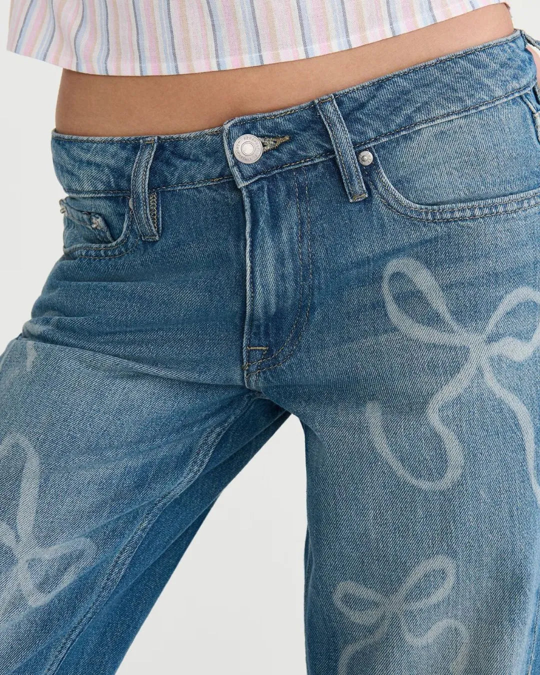 Aeropostale Women Low Rise Baggy Fit Jeans Dark Wash