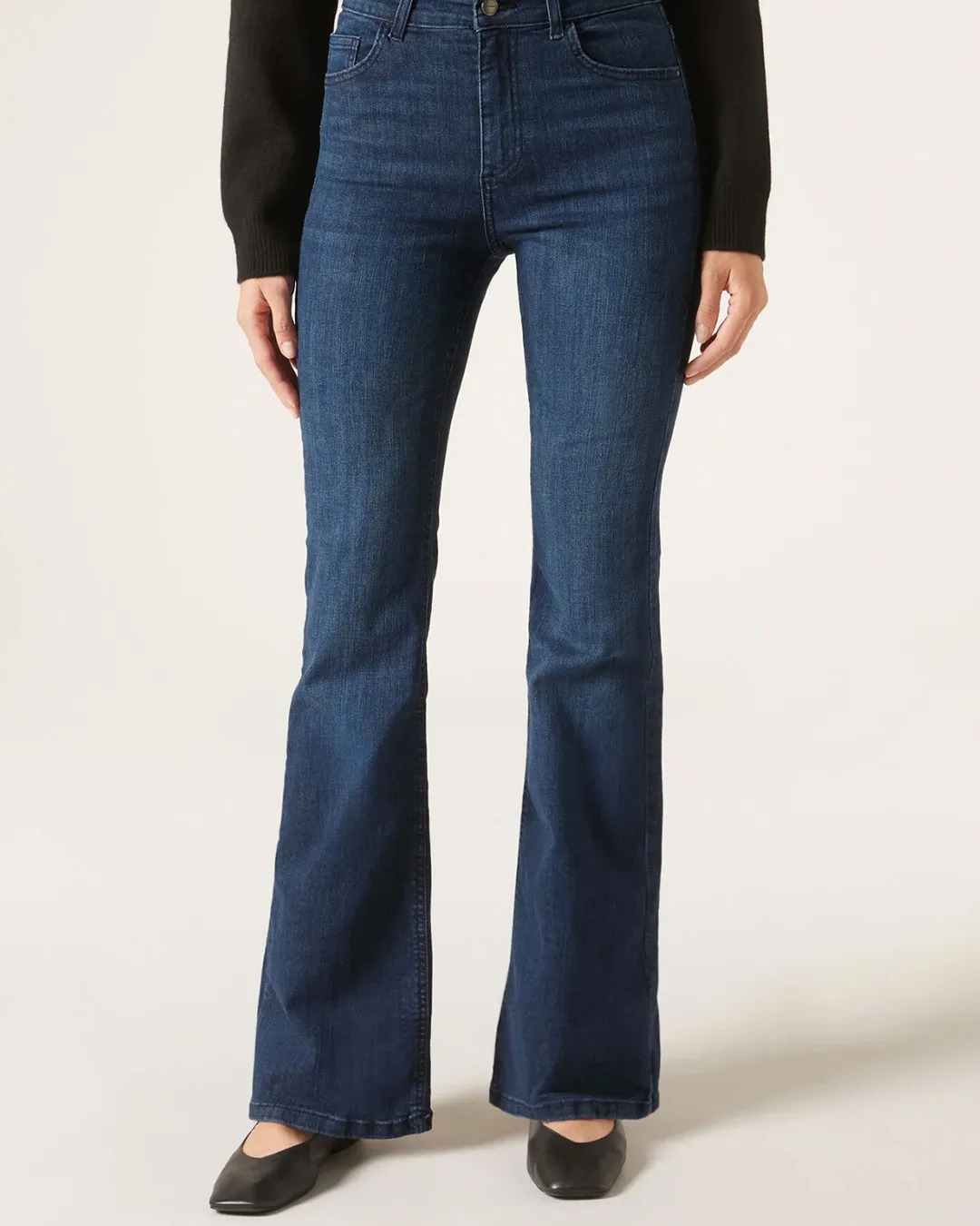 Calzedonia Women's Dark Blue Flared Stretch Jeans - Image 4
