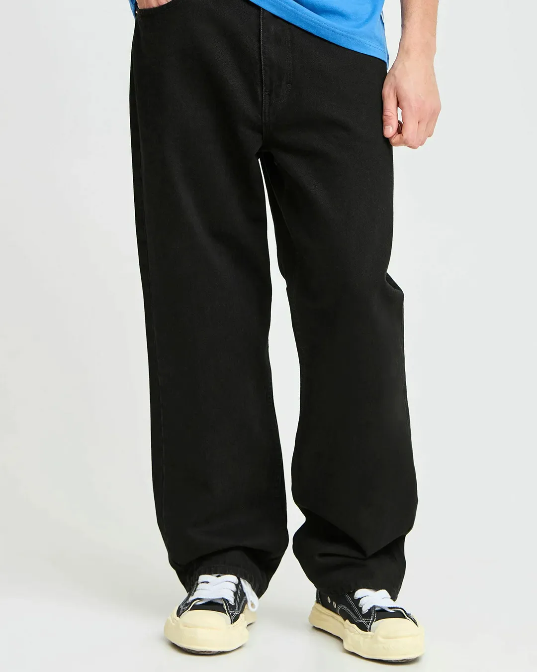 Solid Relaxed Loose Fit Straight Leg Jeans - Image 4