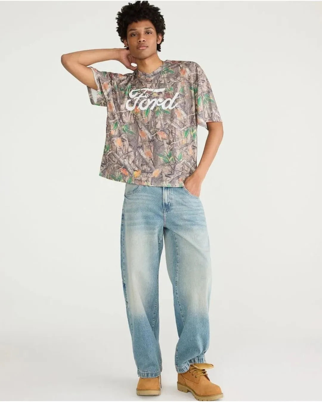 Aeropostale light wash wide leg carpenter utility jeans offer relaxed street style breathable denim comfort and modern everyday fashion for men and women.